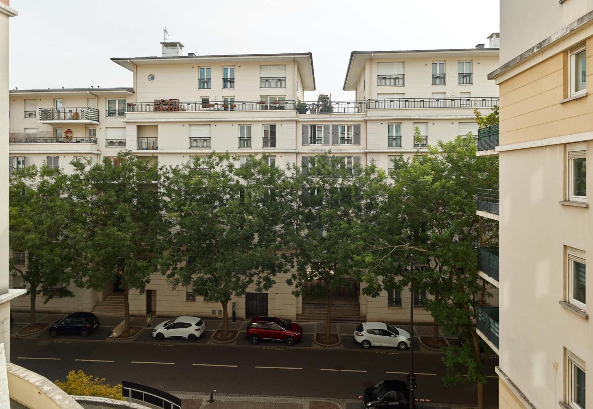 B&B Hotel Rueil-Malmaison Gare Εξωτερικό φωτογραφία