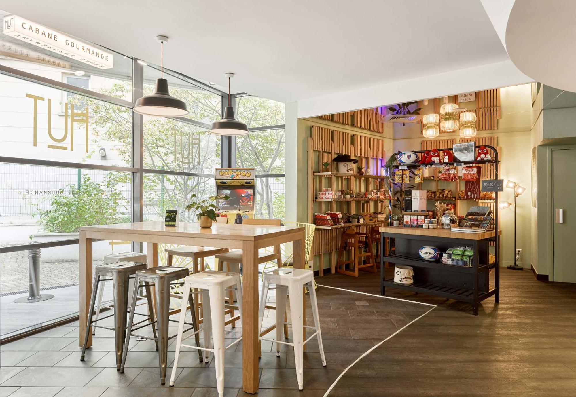 B&B Hotel Rueil-Malmaison Gare Εξωτερικό φωτογραφία
