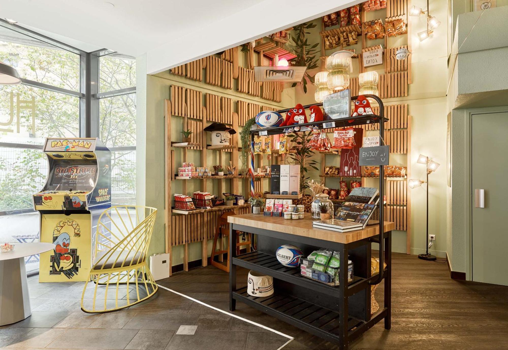 B&B Hotel Rueil-Malmaison Gare Εξωτερικό φωτογραφία