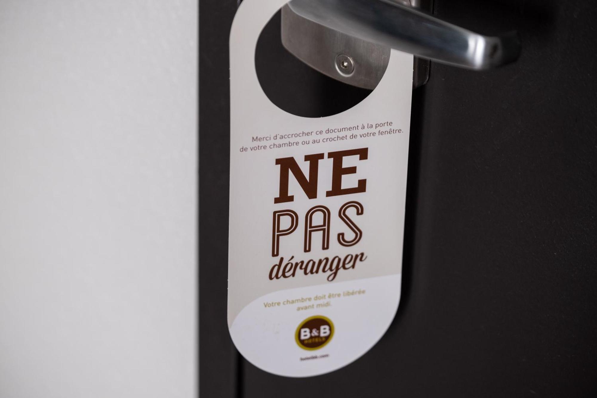B&B Hotel Rueil-Malmaison Gare Εξωτερικό φωτογραφία