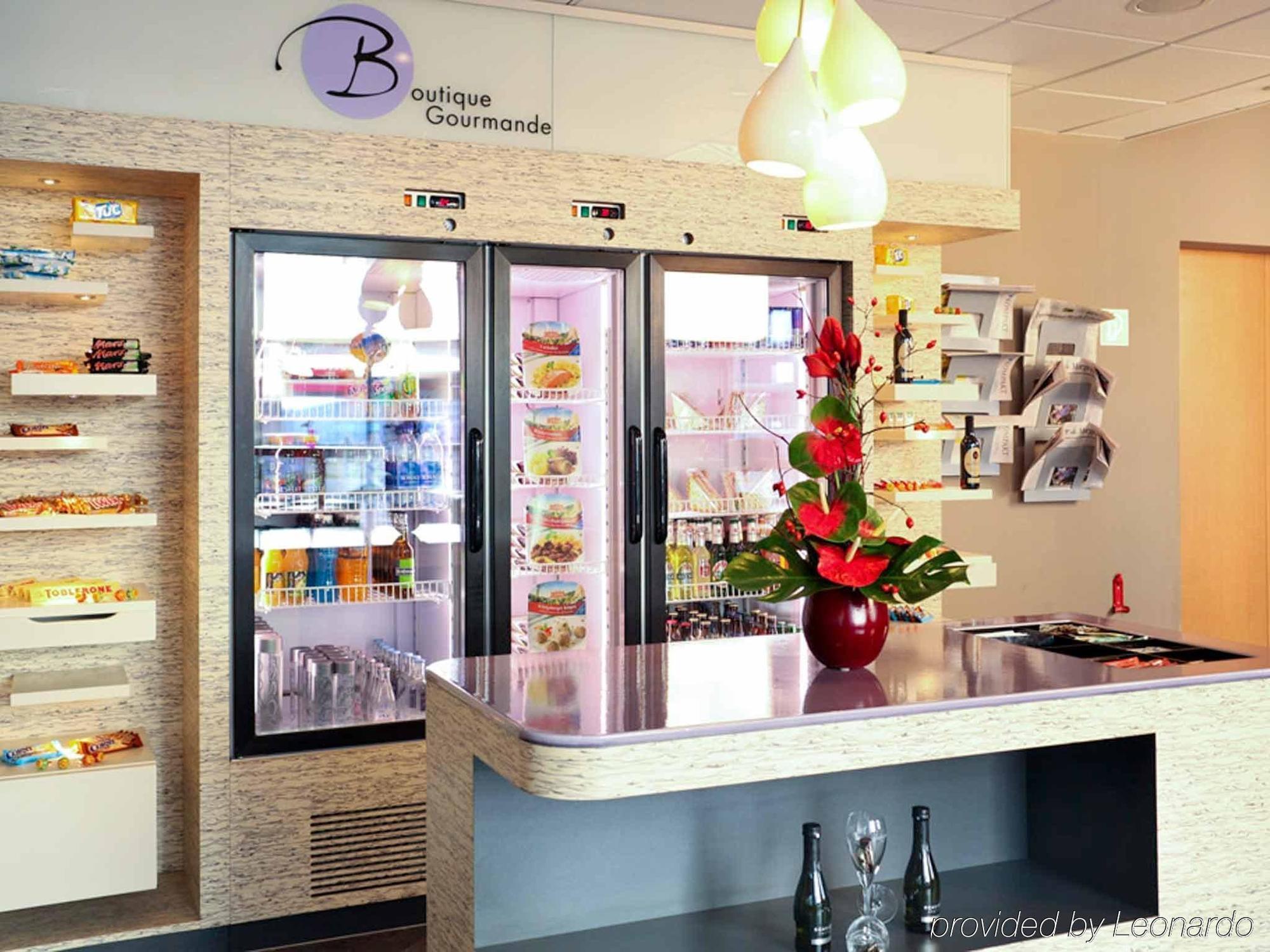 B&B Hotel Rueil-Malmaison Gare Εξωτερικό φωτογραφία
