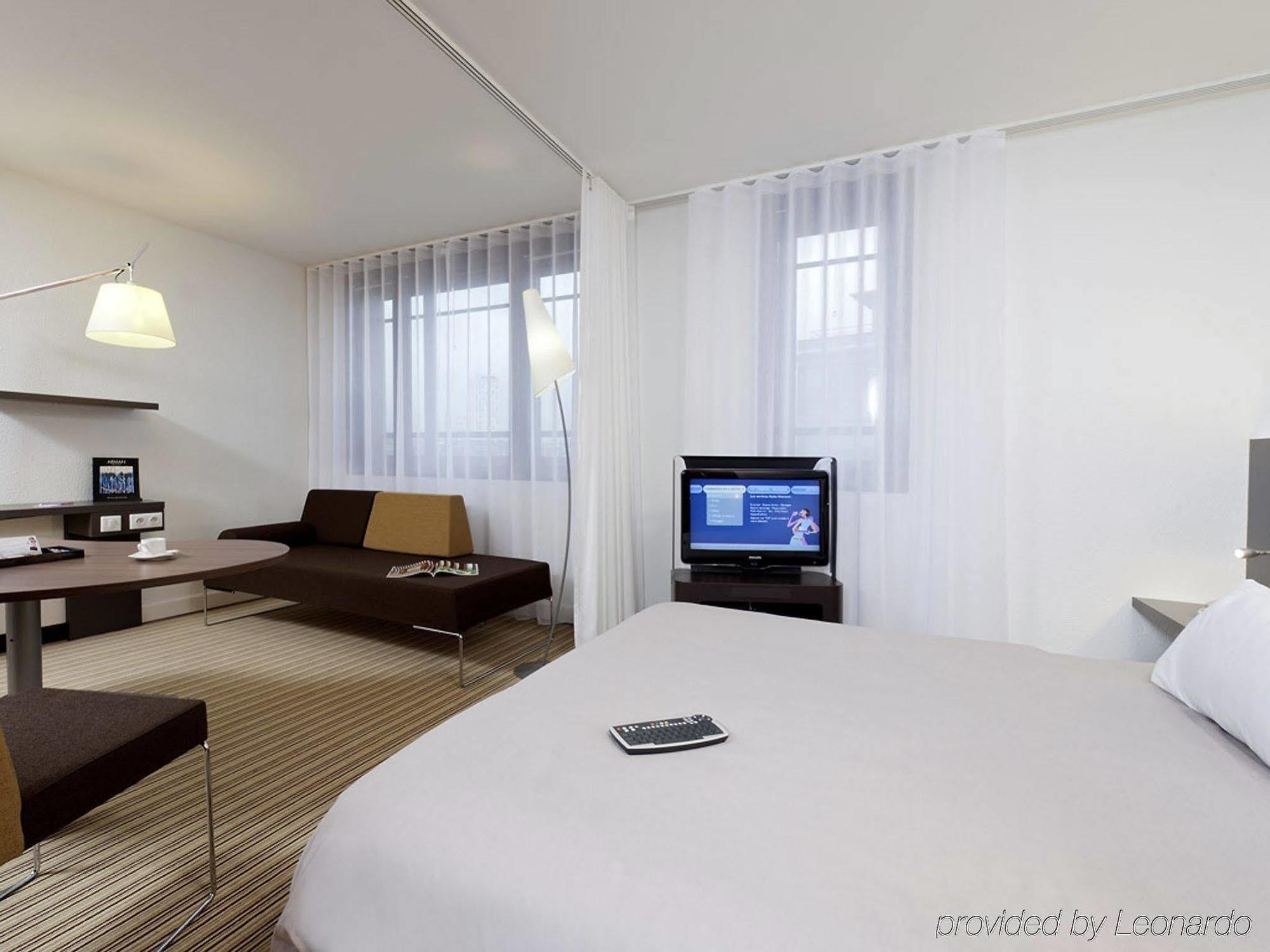 B&B Hotel Rueil-Malmaison Gare Εξωτερικό φωτογραφία