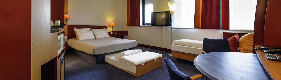 B&B Hotel Rueil-Malmaison Gare Δωμάτιο φωτογραφία