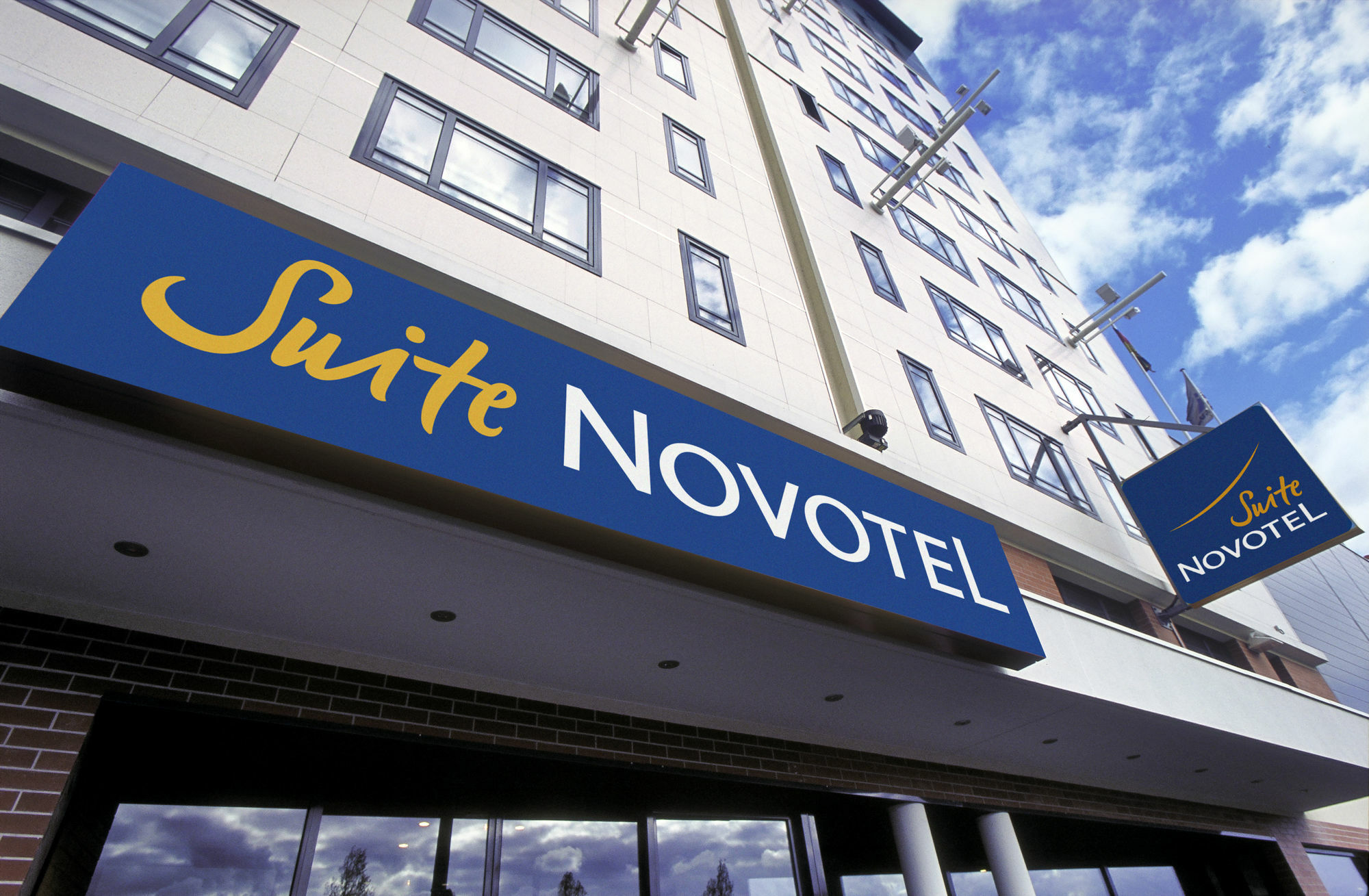 B&B Hotel Rueil-Malmaison Gare Εξωτερικό φωτογραφία
