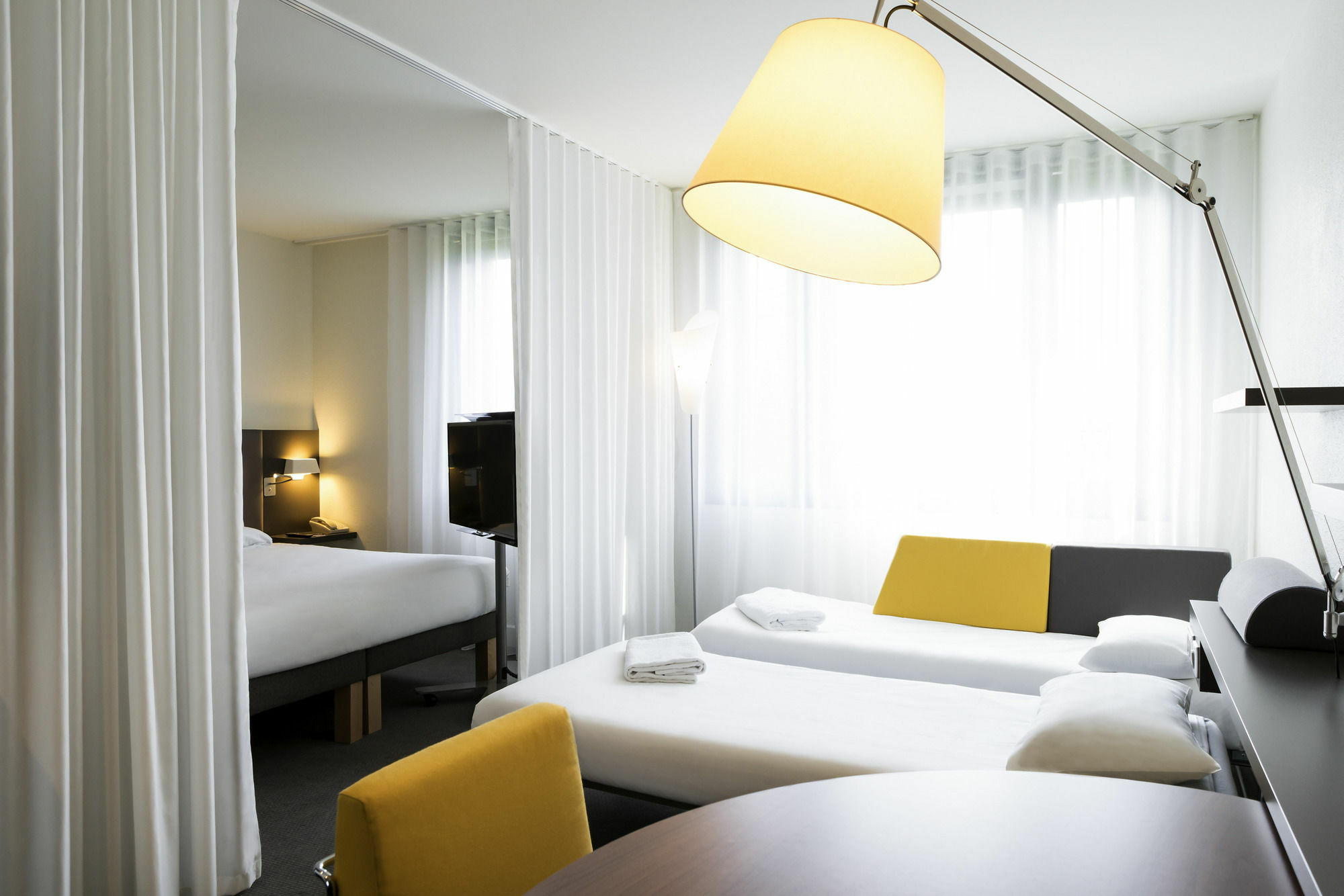 B&B Hotel Rueil-Malmaison Gare Εξωτερικό φωτογραφία